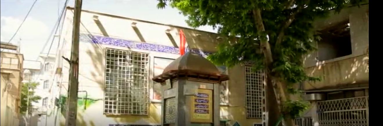 امام رستم‌آباد و دهکده انقلاب